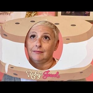 Meet your Posher, Kristin